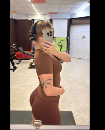 Full leaked Girls in wedgy fitness shorts private onlyfans photo