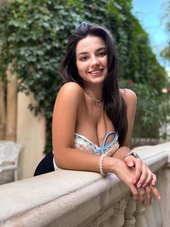 girlxalis