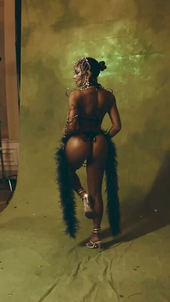 Full leaked Caeli mckay/ private onlyfans photo