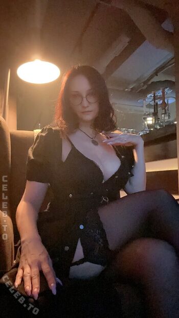 Full leaked Gliese  page private onlyfans photo
