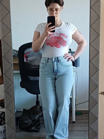 Full leaked Glossygirl private onlyfans photo