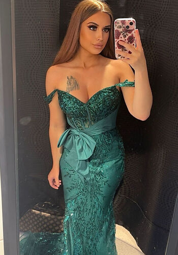 Full leaked Godzaline page private onlyfans photo