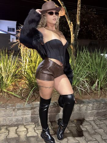 Full leaked Gostosas de mini short page private onlyfans photo