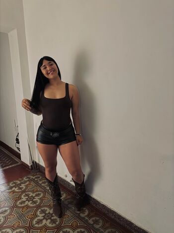 Full leaked Gostosas de mini short page private onlyfans photo