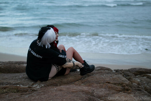 Goth.anime.girlfriend