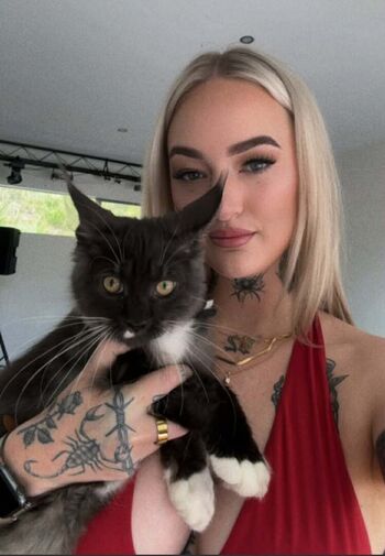 Full leaked Goth queen private onlyfans photo