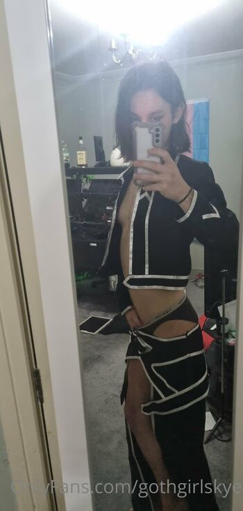 gothgirlskye
