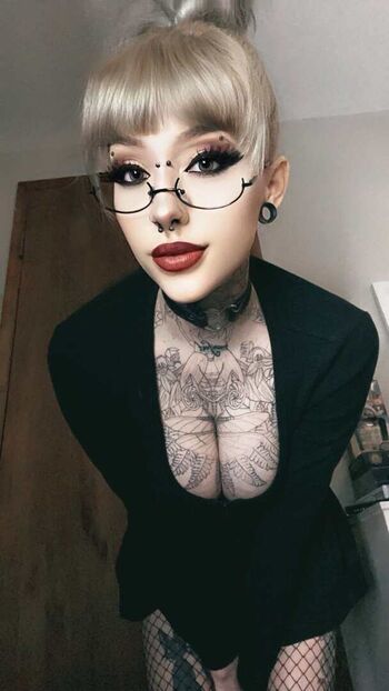 GothMommyLilli