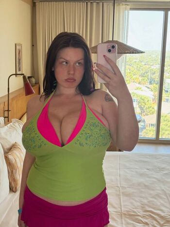Full leaked Gracekivlin private onlyfans photo