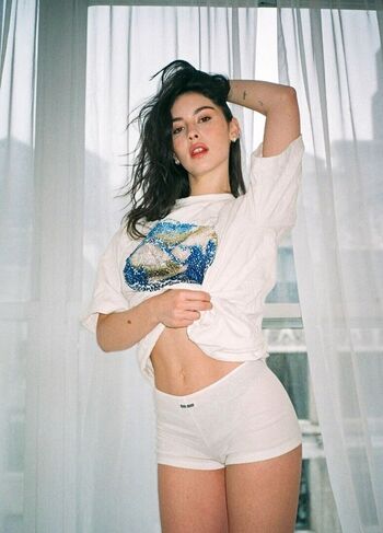 Full leaked Gracie abram private onlyfans photo