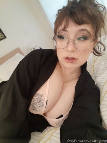 Full leaked Grraves private onlyfans photo