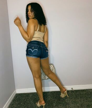Full leaked Guapunzel page private onlyfans photo