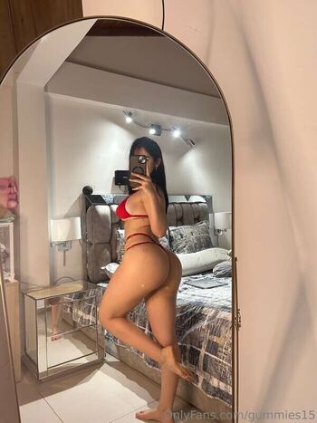 Full leaked Gummies or saralia private onlyfans photo