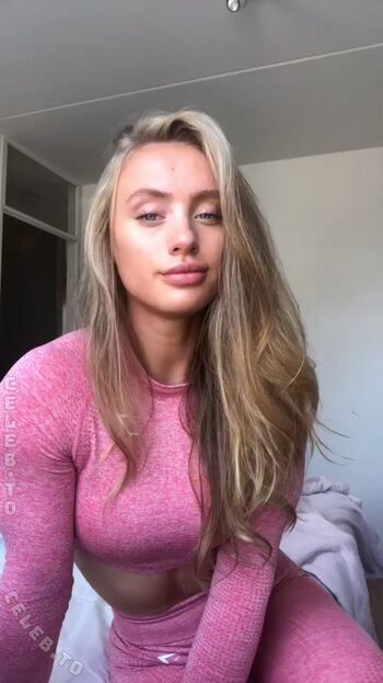 Full leaked Guusjevangeell private onlyfans photo