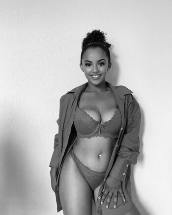 Full leaked Gwadaasauvage private onlyfans photo