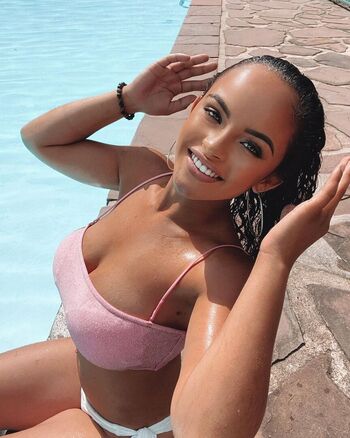 Full leaked Gwadaasauvage private onlyfans photo