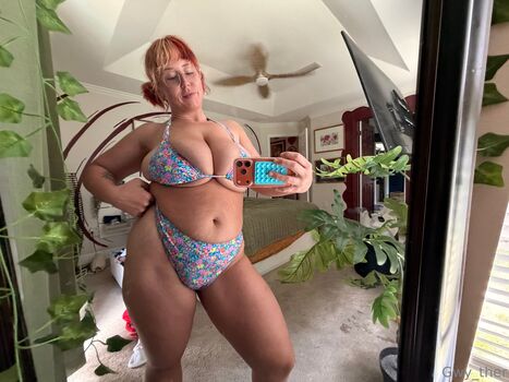 Full leaked Gwy ther private onlyfans photo