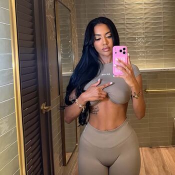 Full leaked Gym booty bubble butts  page private onlyfans photo