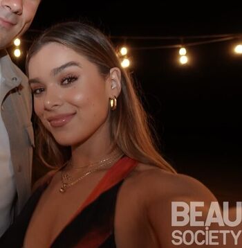 Hailee Steinfeld
