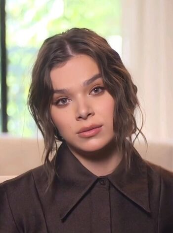 Hailee Steinfeld