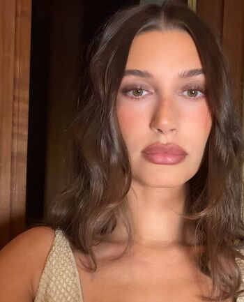 Hailey Baldwin Bieber