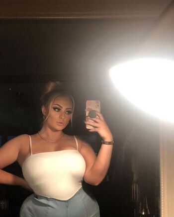 Full leaked Hailey brown private onlyfans photo