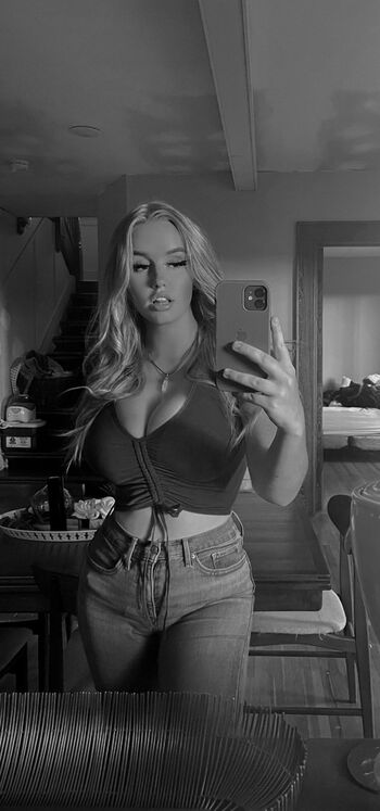 Full leaked Hailey frizzell private onlyfans photo