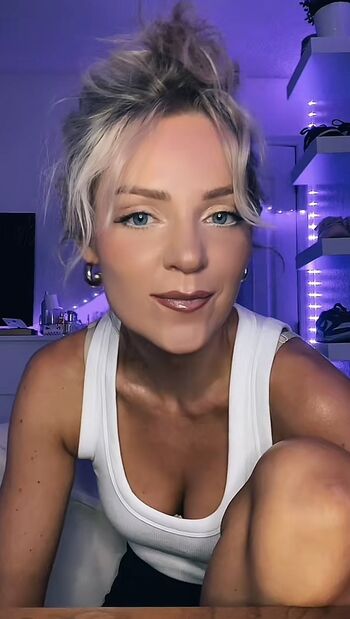 Full leaked Hailey malles private onlyfans photo
