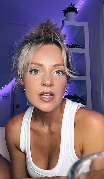 Full leaked Hailey malles private onlyfans photo