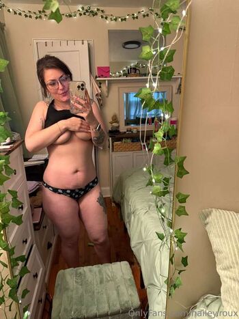 Full leaked Hailey roux private onlyfans photo