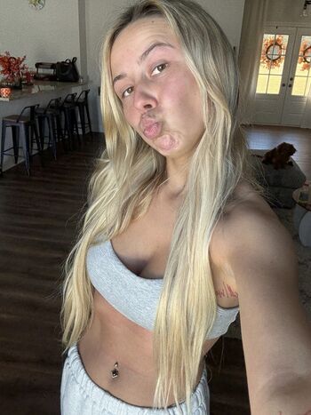 Hailey Welch (Hawk Tuhh Girl