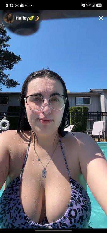 Full leaked Haileyavocad private onlyfans photo