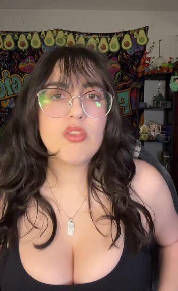 Full leaked Haileyavocad private onlyfans photo
