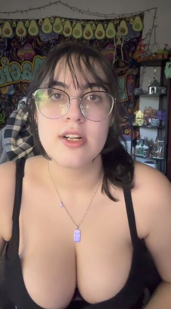 Full leaked Haileyavocad private onlyfans photo