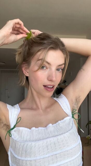 Full leaked Hairy women page private onlyfans photo