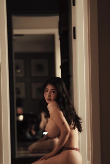 Full leaked Haliun b page private onlyfans photo