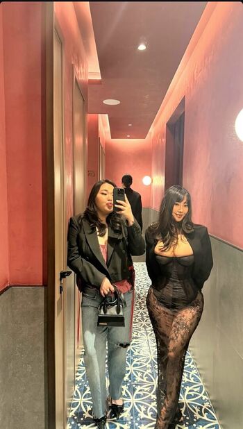 Full leaked Haliun b page private onlyfans photo