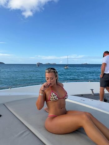 Full leaked Halle payne private onlyfans photo