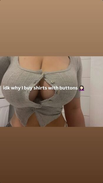 Full leaked Halola private onlyfans photo