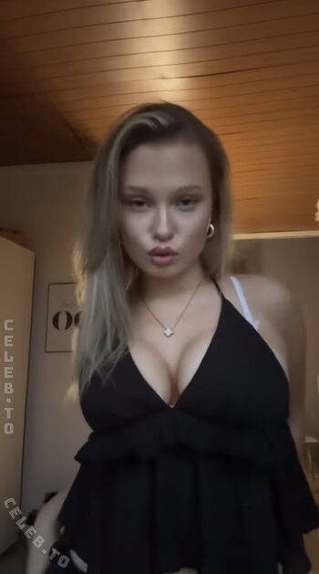 Full leaked Hanna vka private onlyfans photo