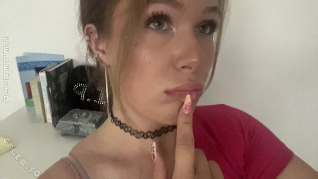 HannahMontana18
