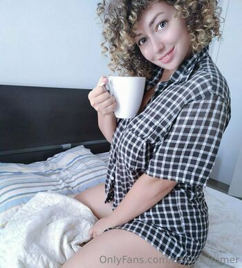 Full leaked Hannazimmerr private onlyfans photo