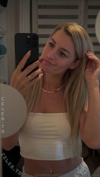 Full leaked Happi ness a private onlyfans photo