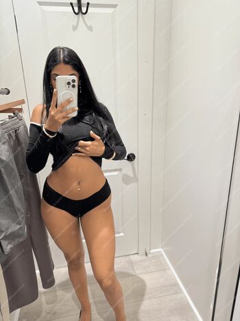Full leaked Happy barot private onlyfans photo
