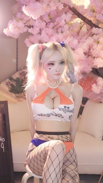 Full leaked Harley quinn cosplay private onlyfans photo