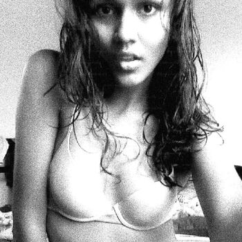Full leaked Hashini guruge private onlyfans photo