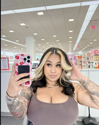 Full leaked Hawaii baddies  page private onlyfans photo