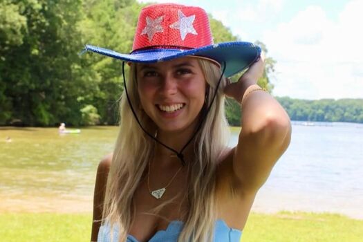 Full leaked Hawk tuah girl private onlyfans photo