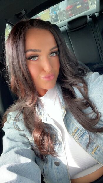 Full leaked Hayley d page private onlyfans photo