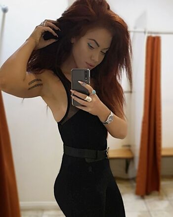 Hayley De Sola Pinto